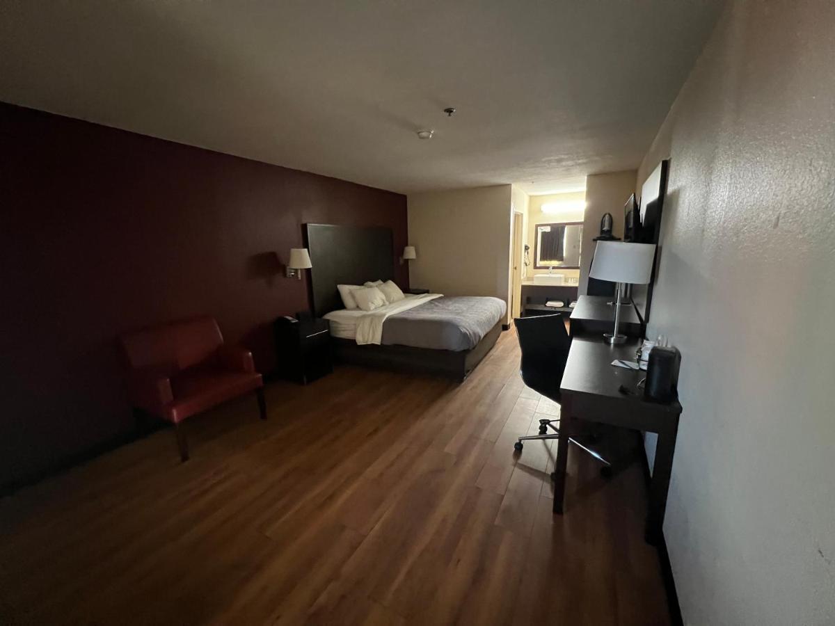 Quality Inn & Suites I-10 Near Fiesta Texas San Antonio Exterior photo